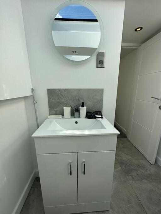 Lovely New Decor Studio - 4 The Southwell Londres Exterior foto